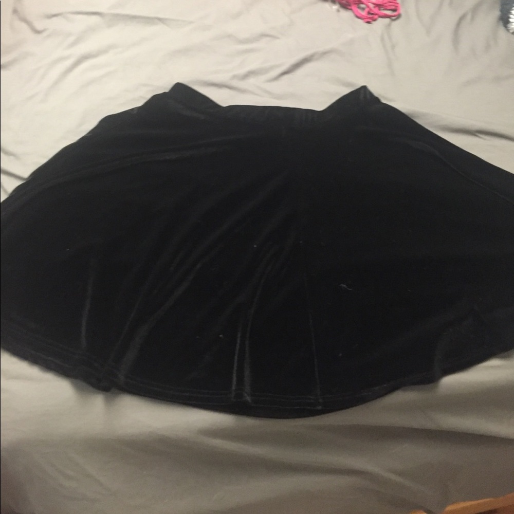 Velvet black skater skirt! Super cute!