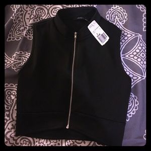 black crop top with silver front zipper
