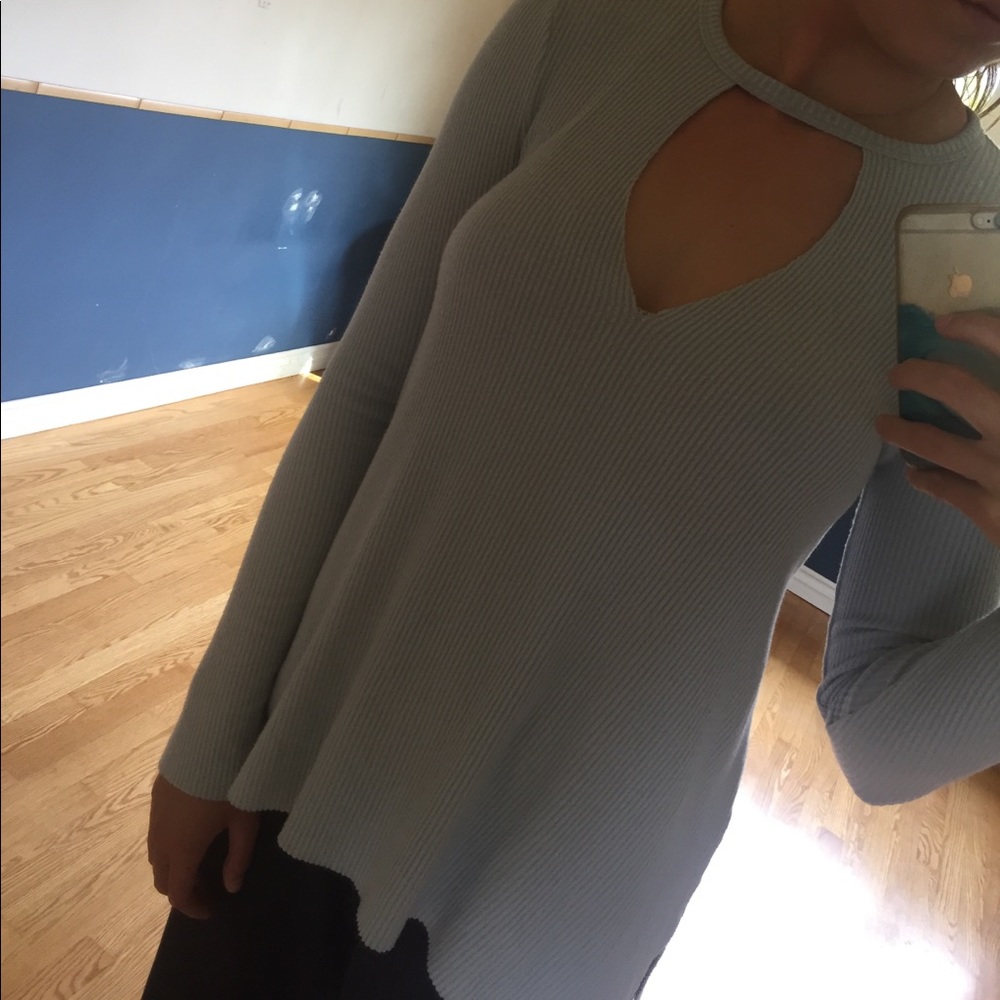 Sweater - Picture 3 of 3