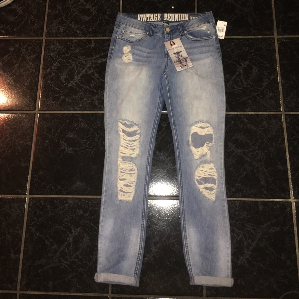 Juniors Girlfriend Skinny Jeans