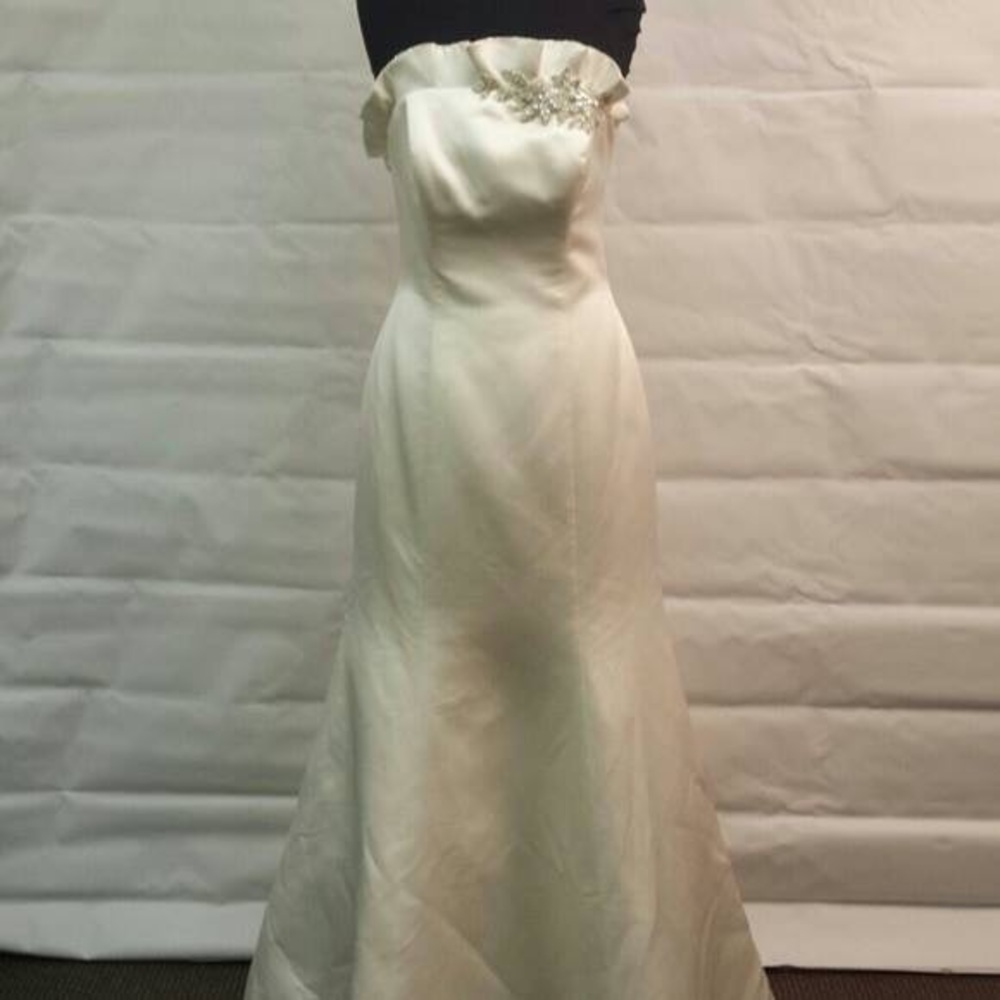 SOLD - Galina Signature Wedding Gown