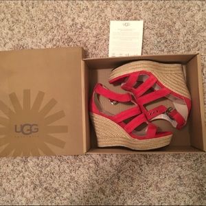*SOLD*UGG LAURI suede wedges platform sandals RED