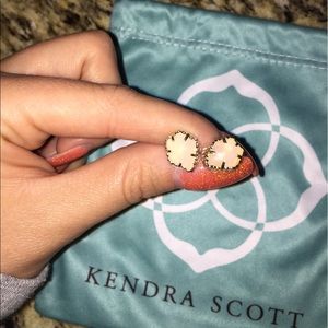 Kendra Scott Tessa stud pink quatz
