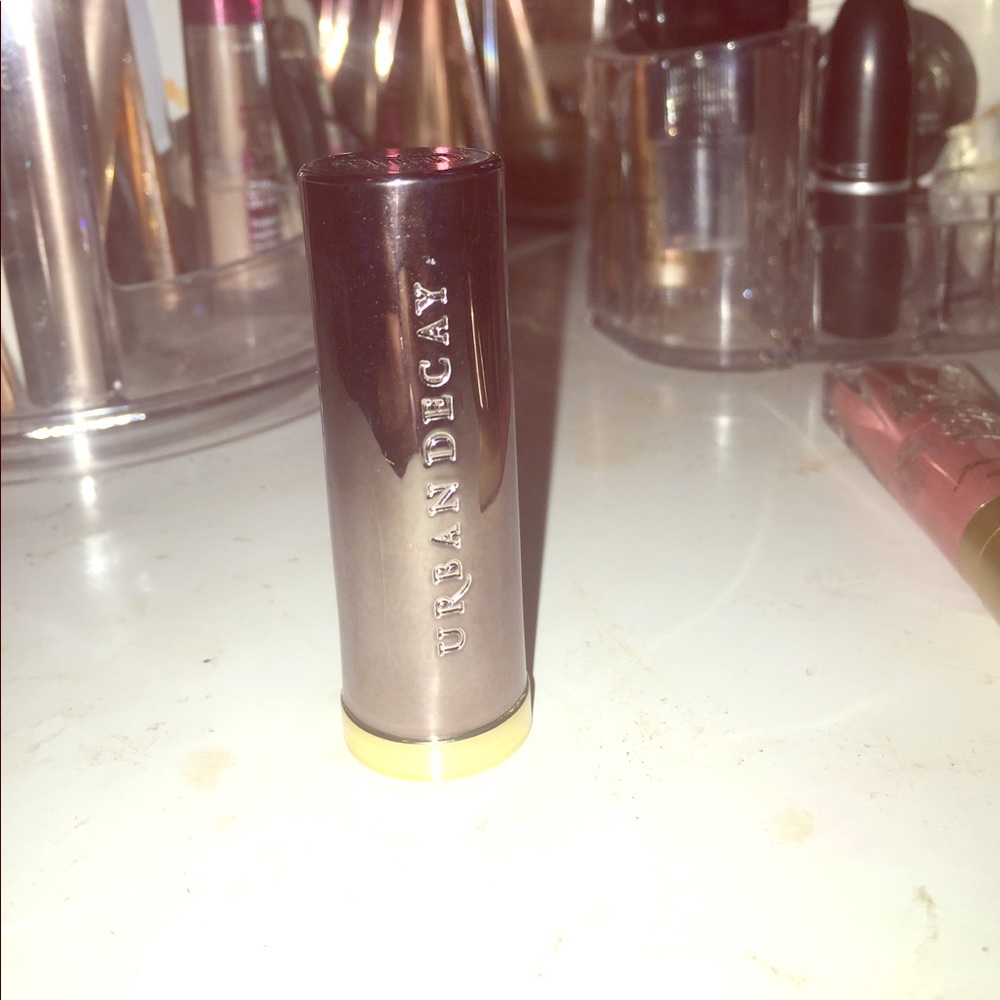 Urban Decay lipstick in Gubby.