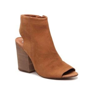 NIB Steve Madden Block Heel Sandal