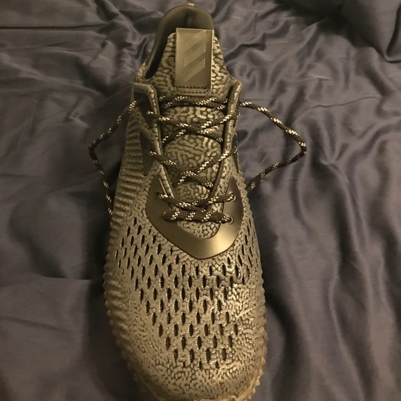 Shoes - Picture 2 of 4