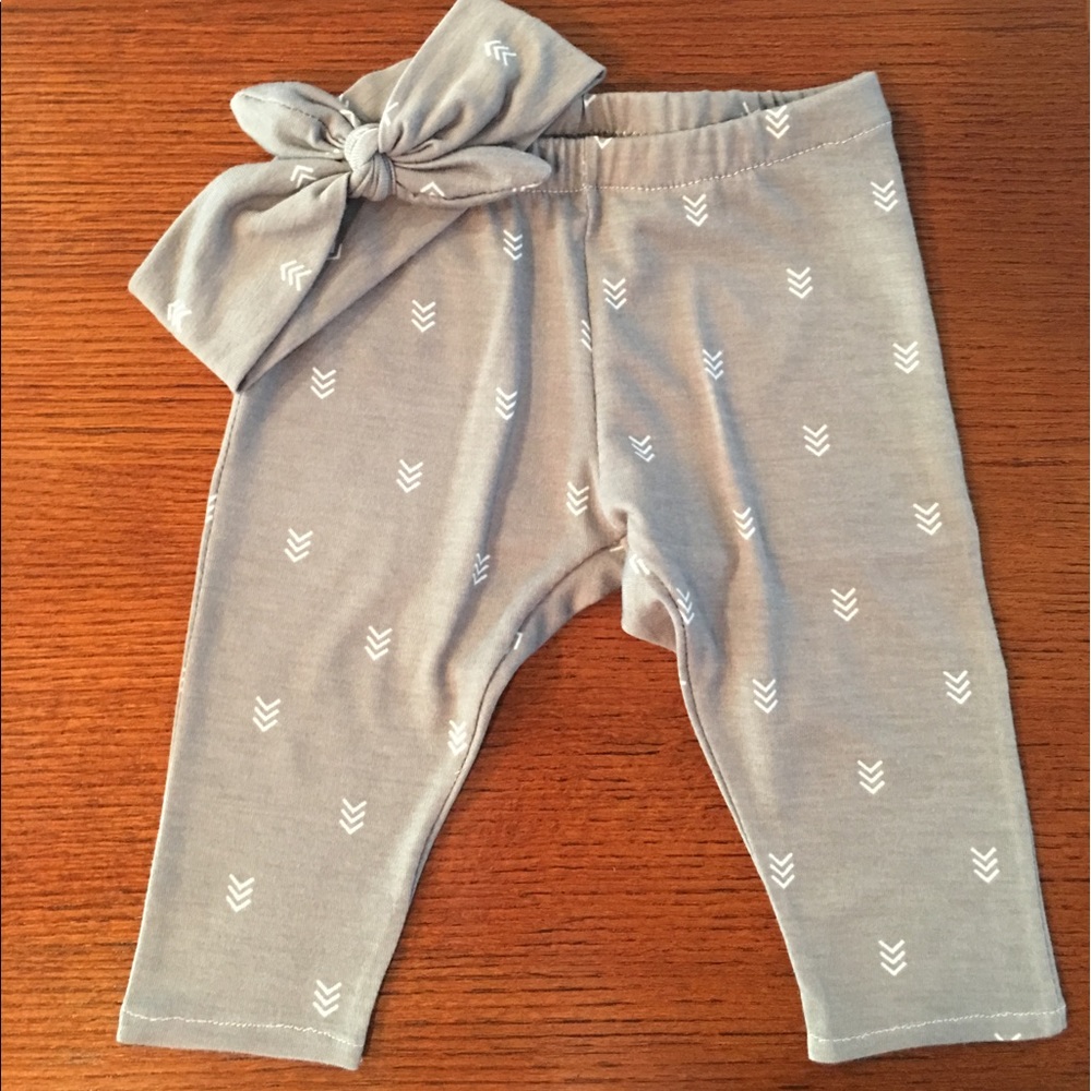 Grey Chevron Baby Legging & Hair-bow Set