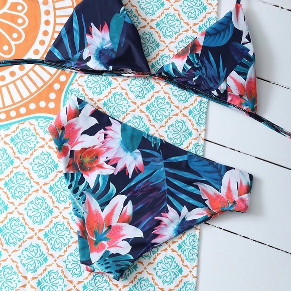 Floral Tiger Lily Bikini Set - Picture 2 of 5