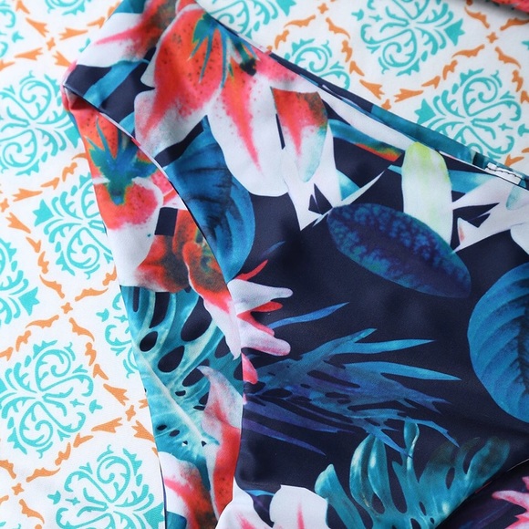 Floral Tiger Lily Bikini Set - Picture 5 of 5