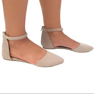 **NWT** Casanova Suede Flats in Nude