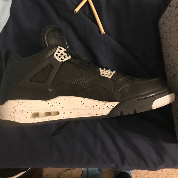 Shoes - Picture 5 of 8