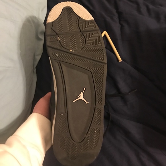 Shoes - Picture 6 of 8