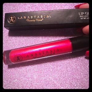 Anastasia Beverly Hills lip gloss