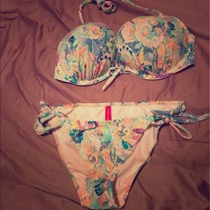 Victoria secret bathing suit set!