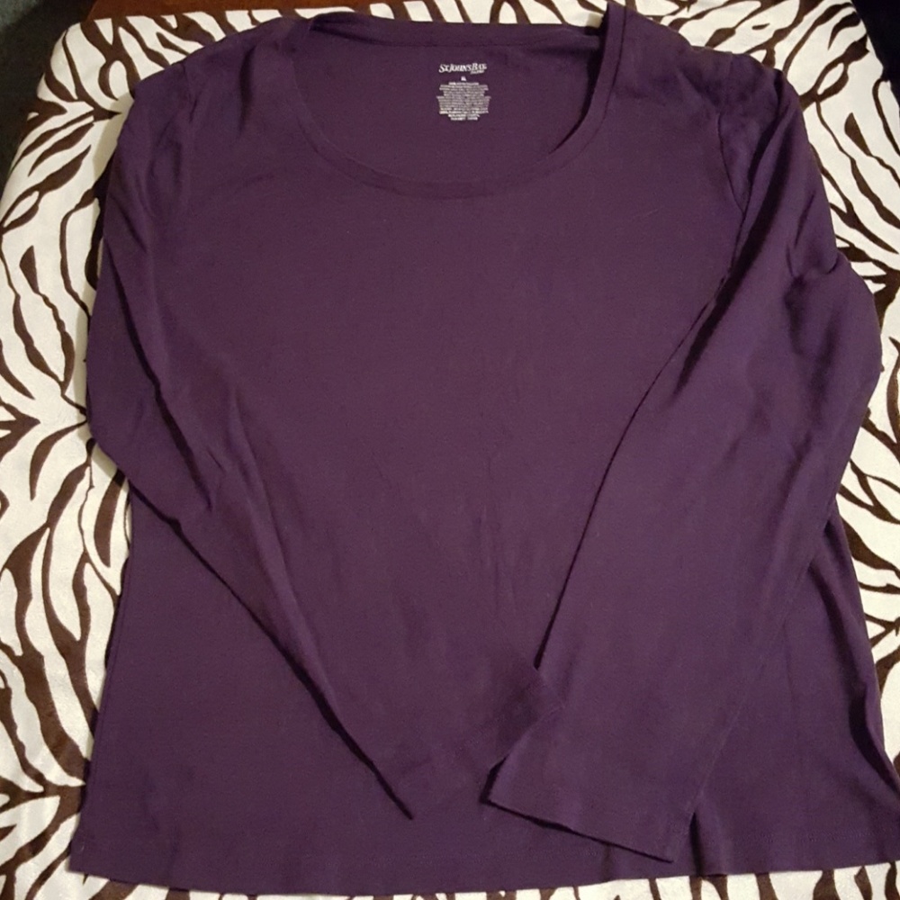 🌹St. John's Bay Long Sleeve Shirt🌹