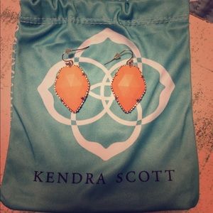Kendra Scott Coral Corley Earring
