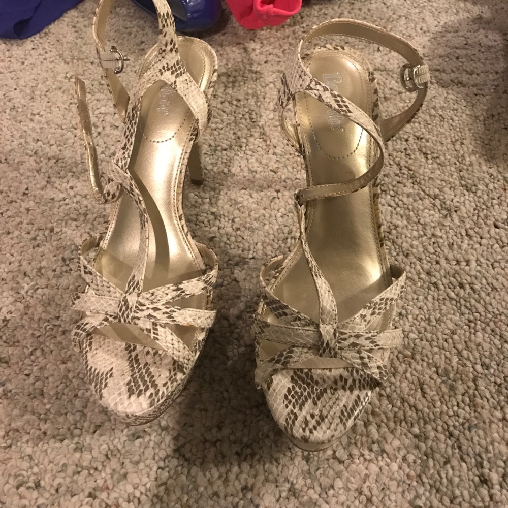 Never worn size 8 snake print heels