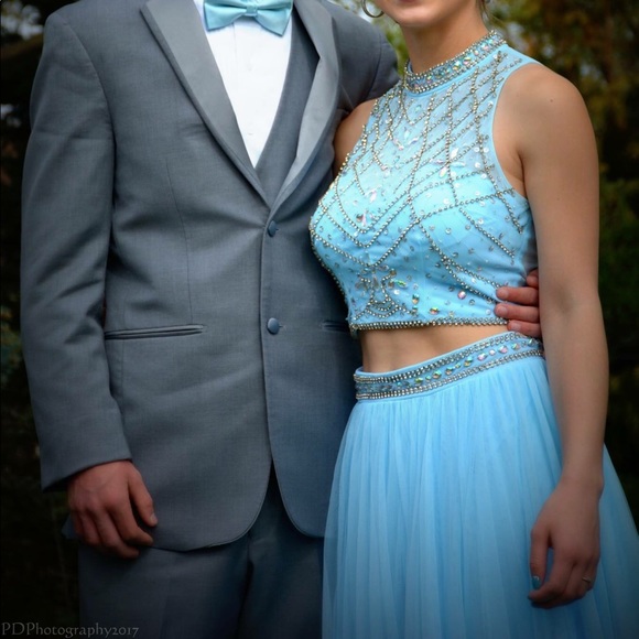 Prom / Homecoming Dress - Picture 2 of 2