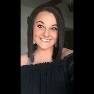 Meet your Posher, Kylee