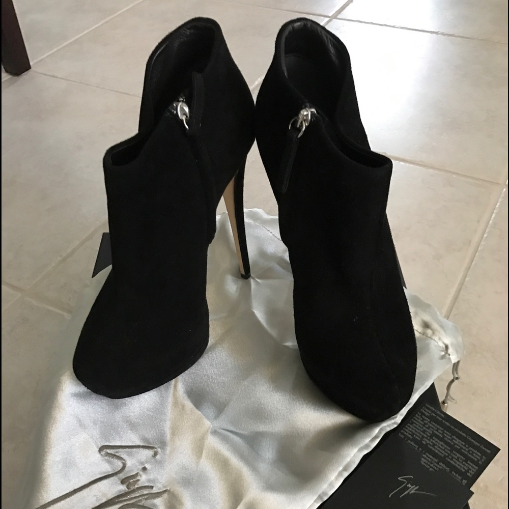 Giuseppe Zanotti Black Booties