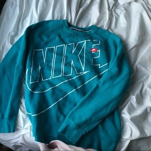 Crewneck Nike sweatshirt