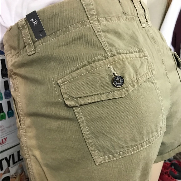 3/$25 New Abercrombie Army Green Shorts - Picture 2 of 6