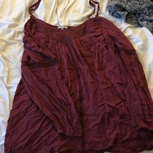 Cold / off the shoulder long sleeve shirt