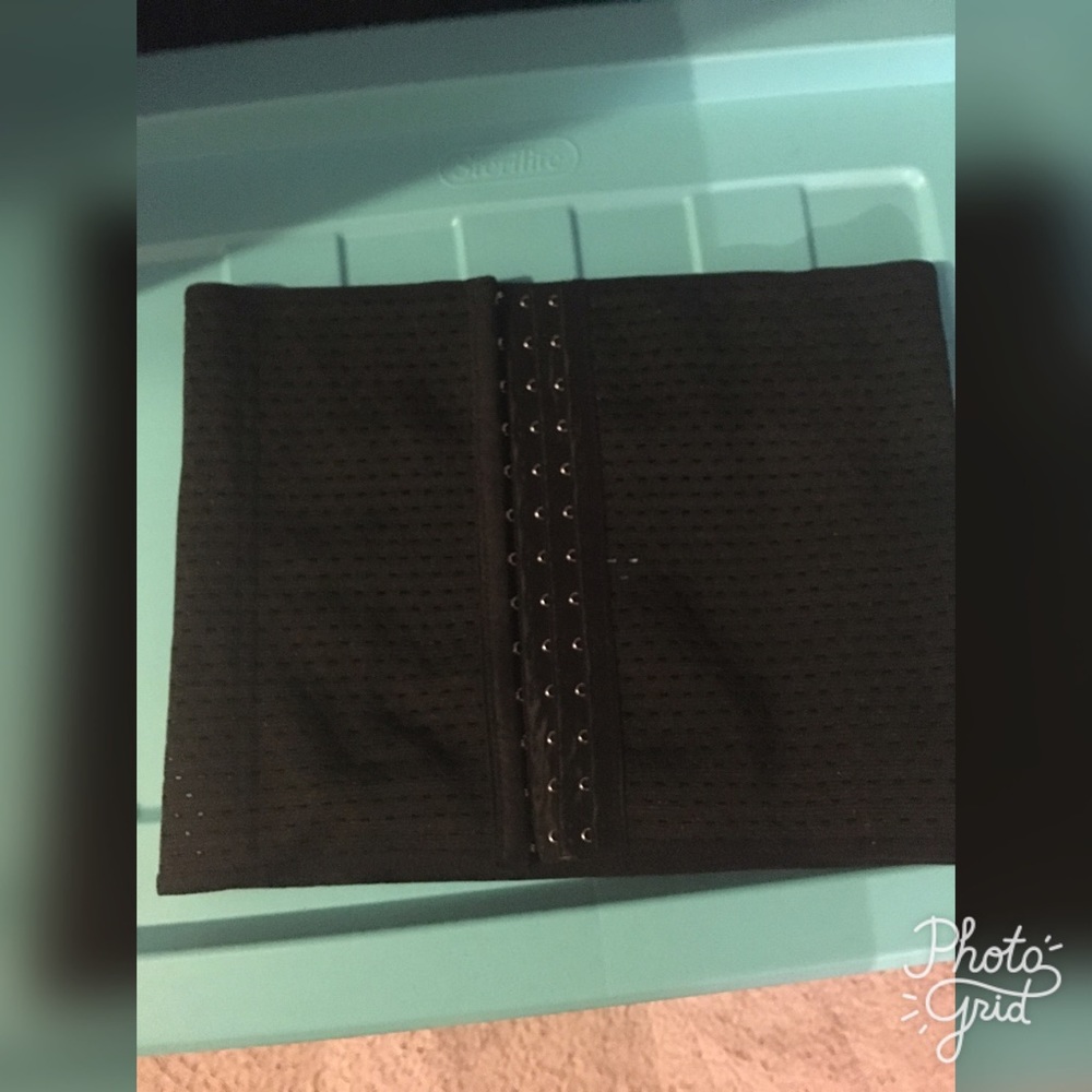 "Everyday" waist trainer