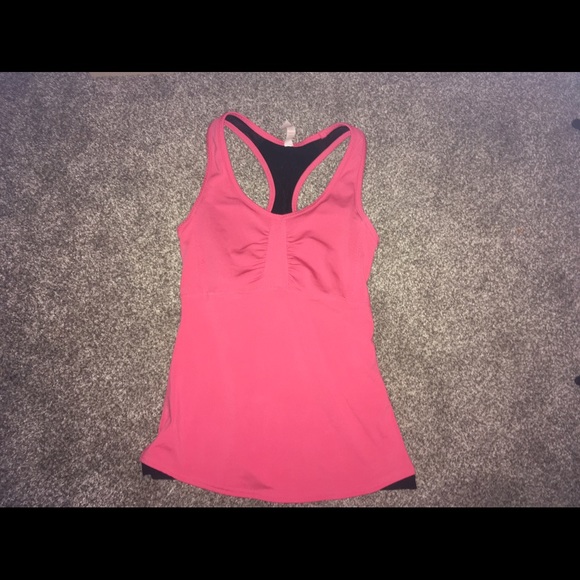 Lucy's athletic tank top - Picture 1 of 2