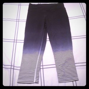 Nike capris leggings