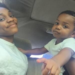 Meet your Posher, Emonique