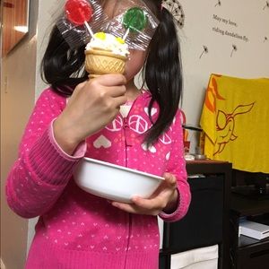 Meet your Posher, Yan