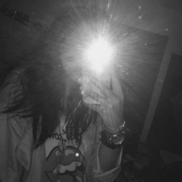 Meet your Posher, Aleece - Picture 1 of 1