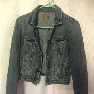 Distressed design American Eagle jean jacket