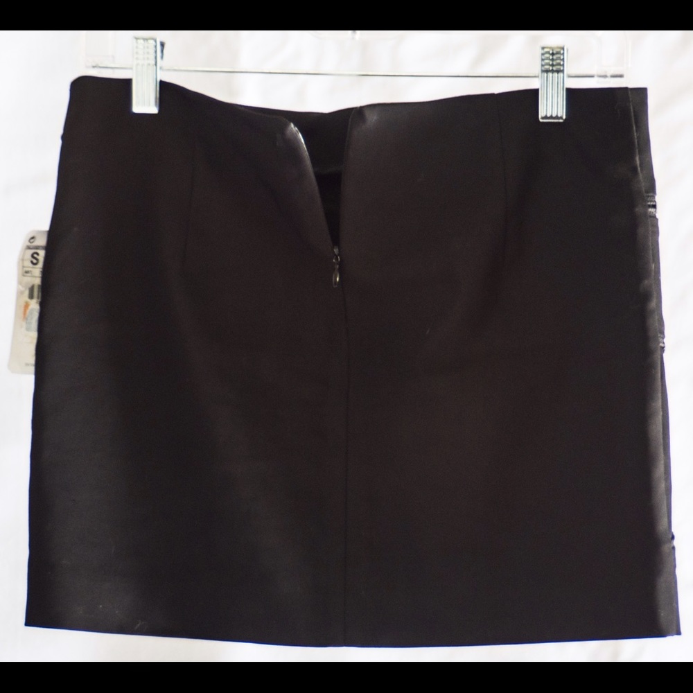 ZARA BASIC Mini Skirt NWT - Picture 2 of 2