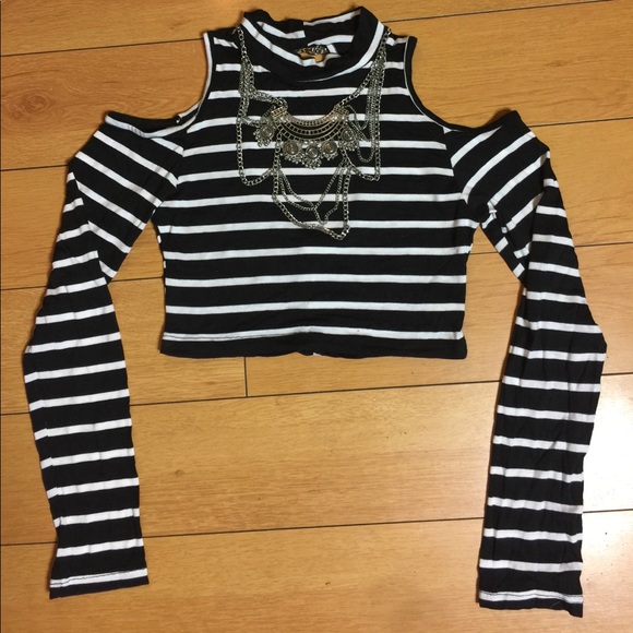 Top - Picture 2 of 3