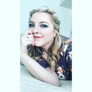 Meet your Posher, Toria