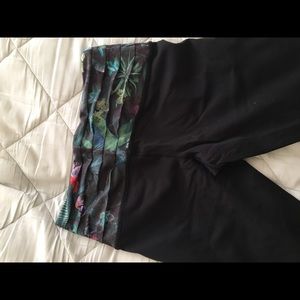 Lululemon leggings, size 6