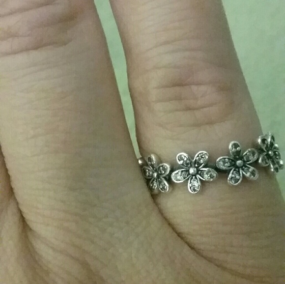 Dazzling Daisey Bloom Pandora Ring Dazzling Daisey Bloom Pandora Ring