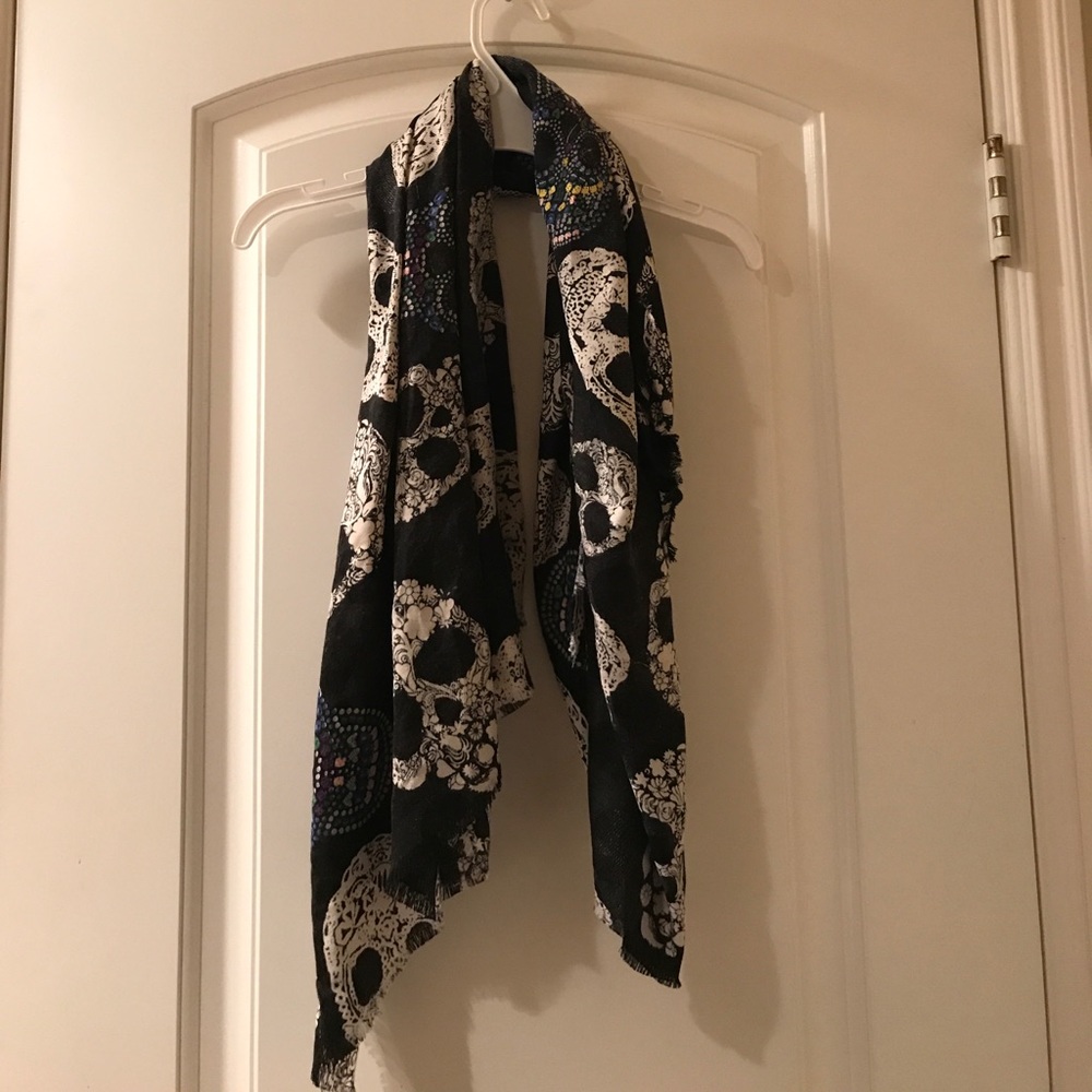 Skull Print Scarf