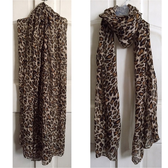 H&M Accessories - Leopard Print Scarf H&M Accessories - Leopard Print Scarf