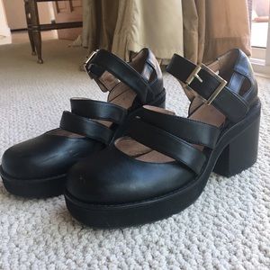 Jeffrey Campbell  Keren Oxford