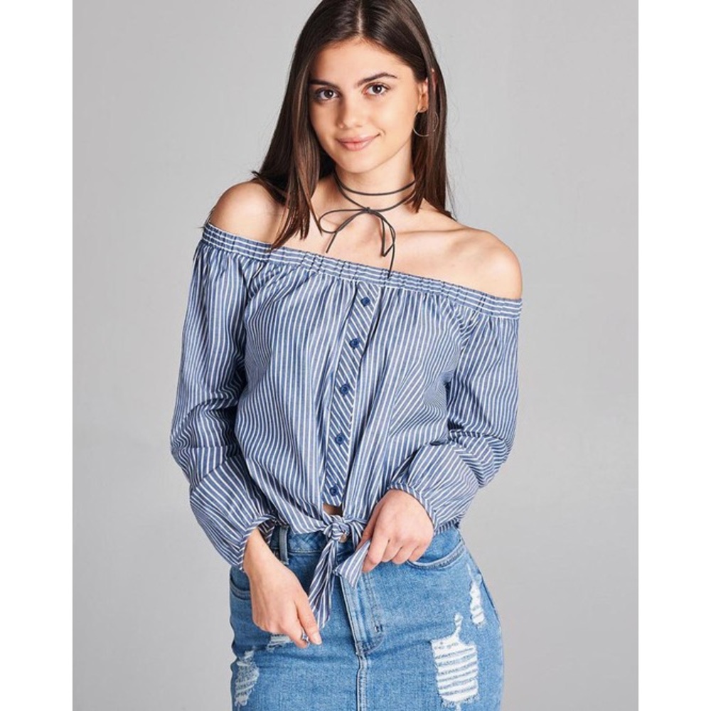💕 Off The Shoulder Button Down Top