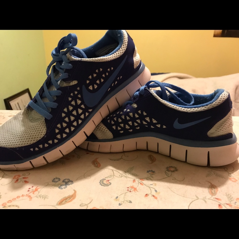 Nike free runs