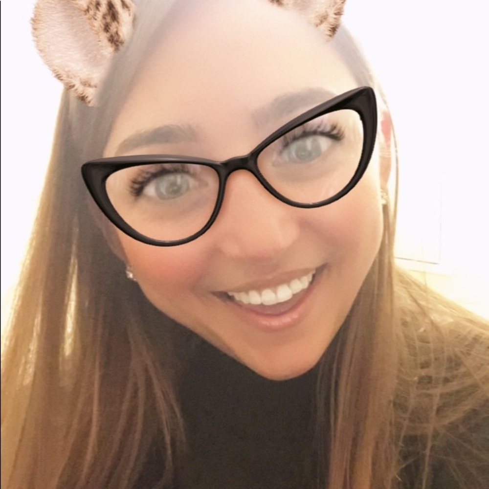Meet your Posher, Christine
