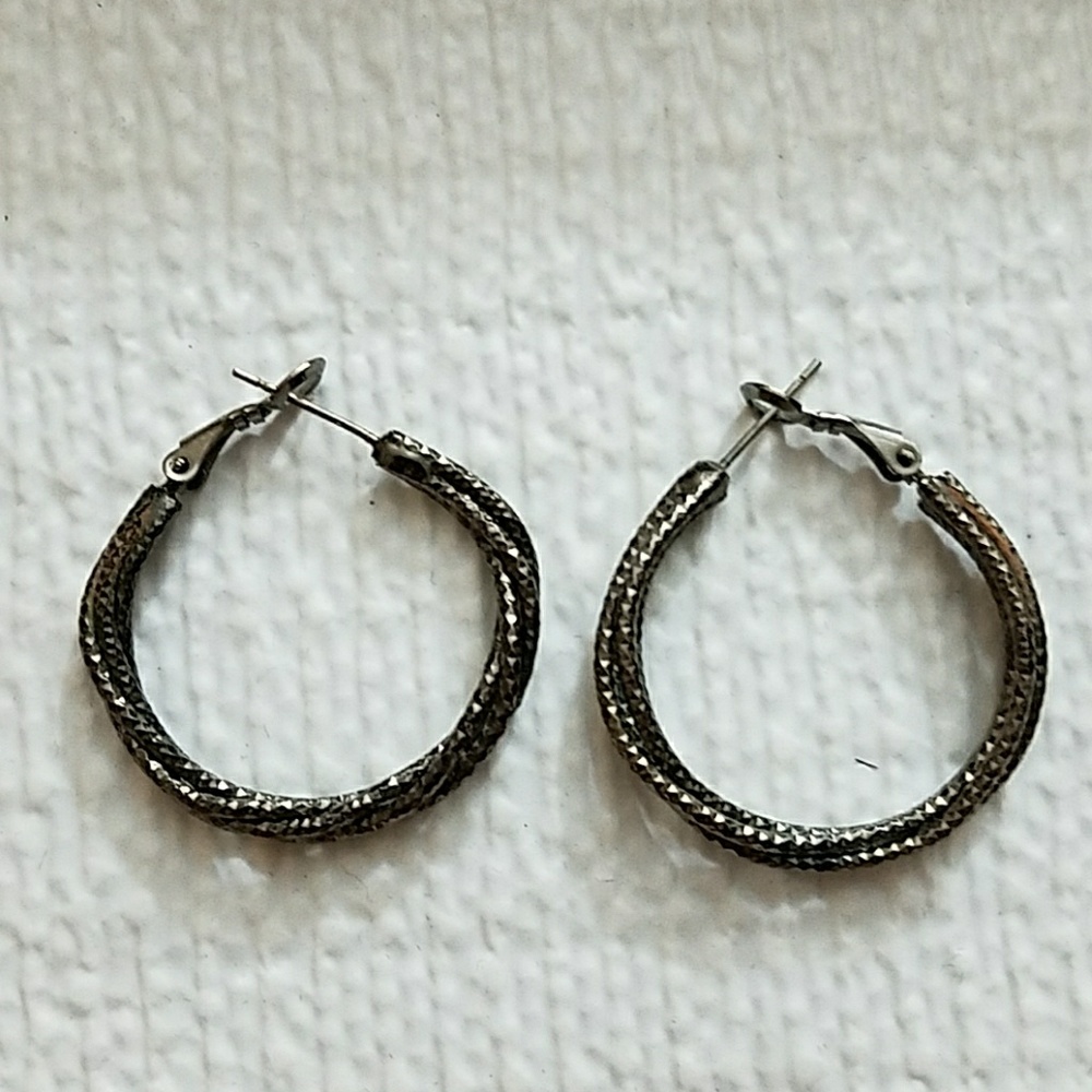 GUESS Black Shimmery Hoop Earrings