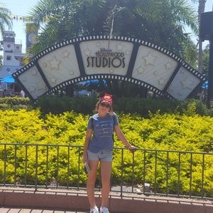 Meet your Posher, Elena