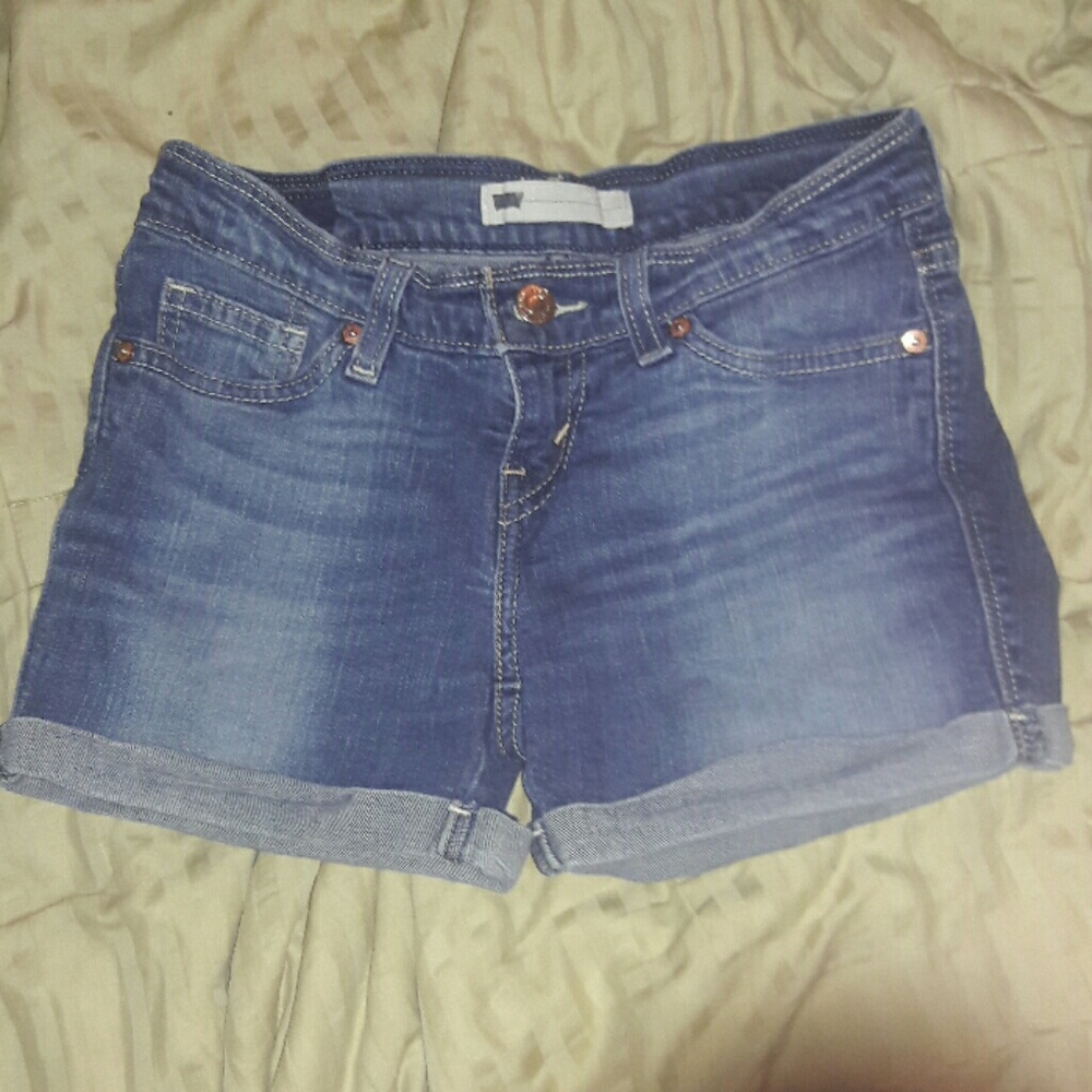 Levis jean shorts