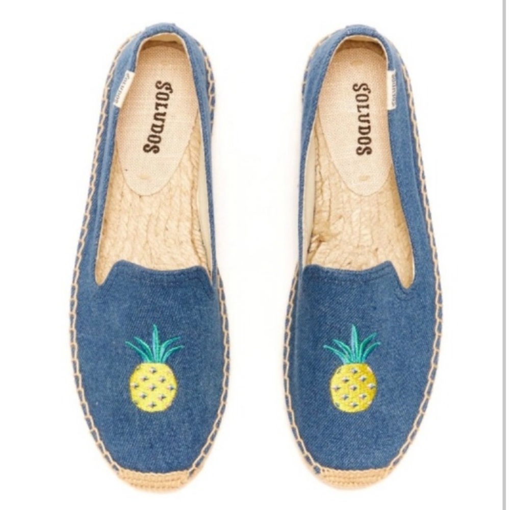 Soludos Embroidered Pineapple Smoking Slipper