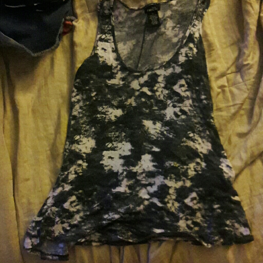 Rue 21 tank top camouflage